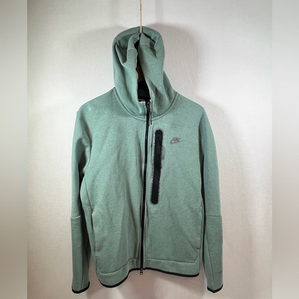 Nike Tech Fleece Green Zip-Up Sweatshirt